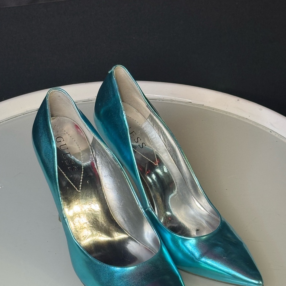 Guess Shiny Teal Heels - Picture 2 of 8